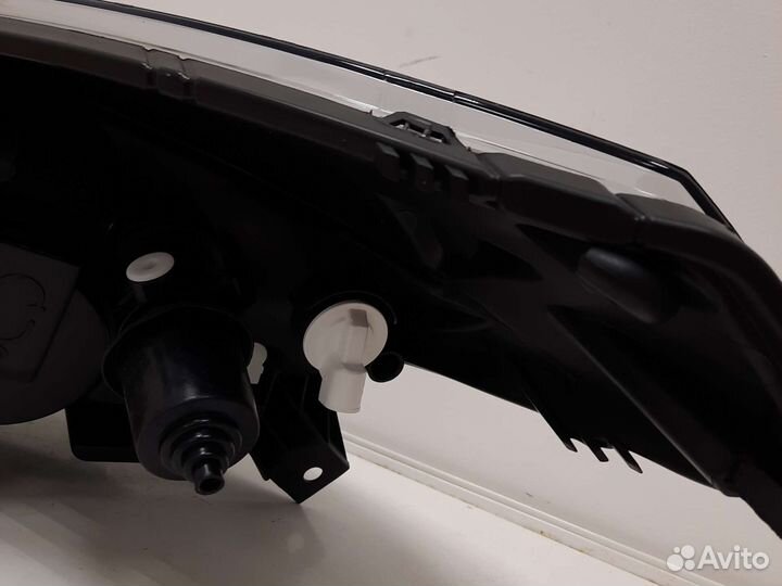 Фара правая Renault sandero