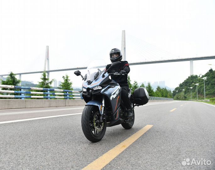 Дорожный мотоцикл Cyclone RG401 новый