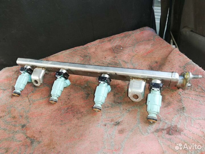 Форсунка топливная рампа Киа Сид JD