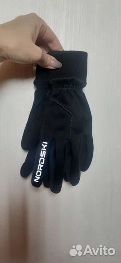 Спортивные перчатки