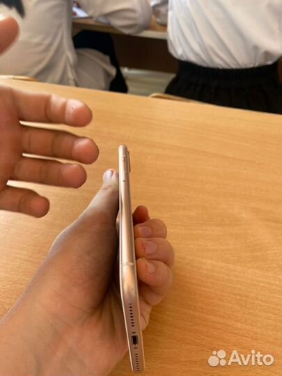 iPhone 8 Plus, 64 ГБ