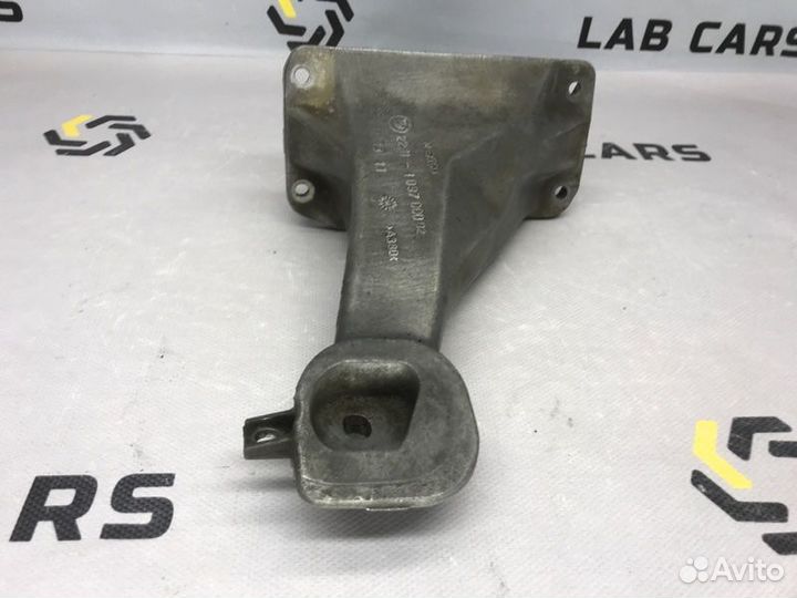 Кронштейн опоры двигателя правый Bmw X5 E53 M54