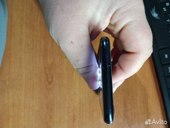 iPhone SE (2020), 64 ГБ