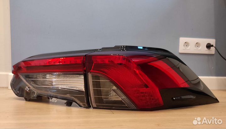 NEW Фонари Toyota RAV4 2019+