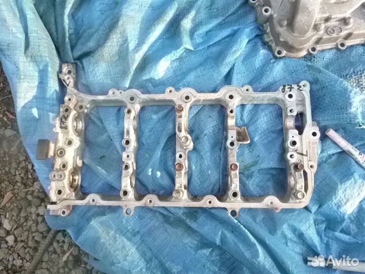 Головка блока цилиндров левая Lexus Ls600H UVF45