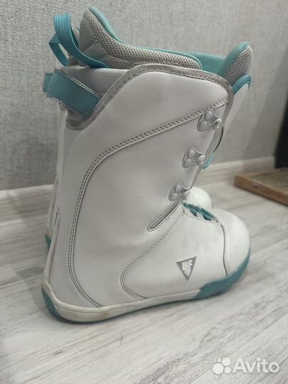 Сноубордические ботинки женские