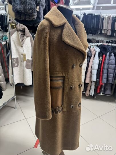 Пальто из натуральной шерсти