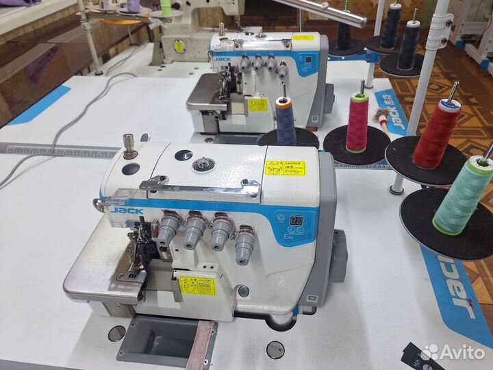 Комплект швейных машинок для трикотажа 8шт