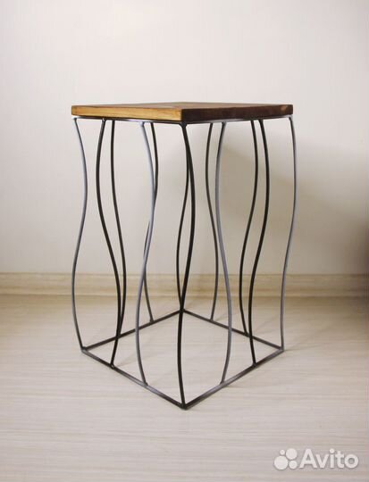 Подставка для цветов / тумба из металла и дерева