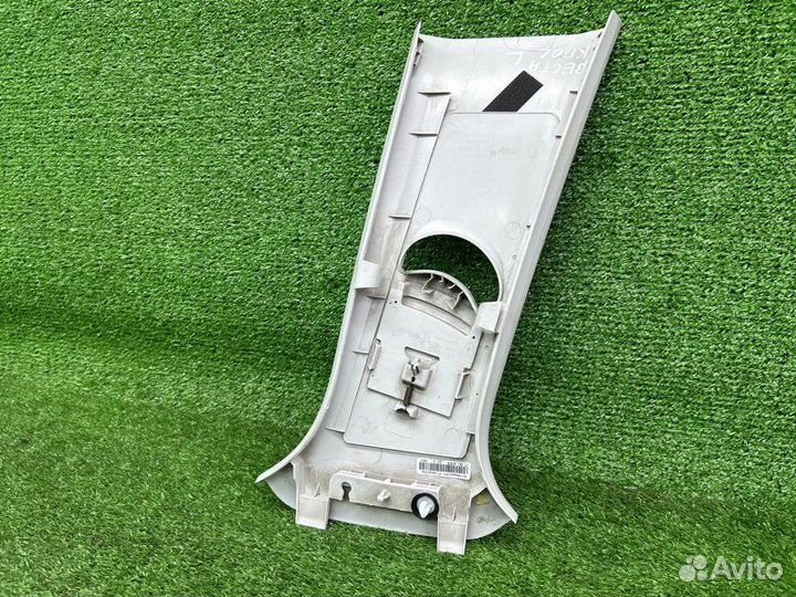 Накладка стойки левая Ваз Vesta Cross универсал