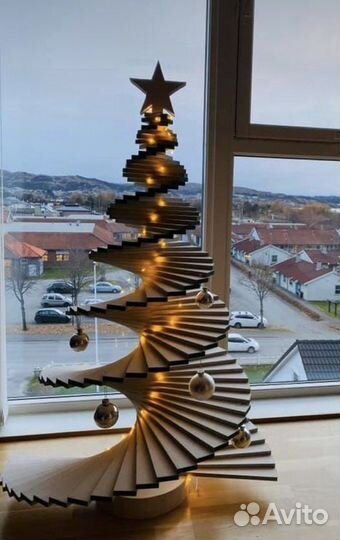 Елка новогодняя из дерева