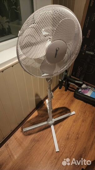 Вентилятор напольный Midea