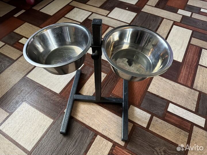 Миски на подставке для собак