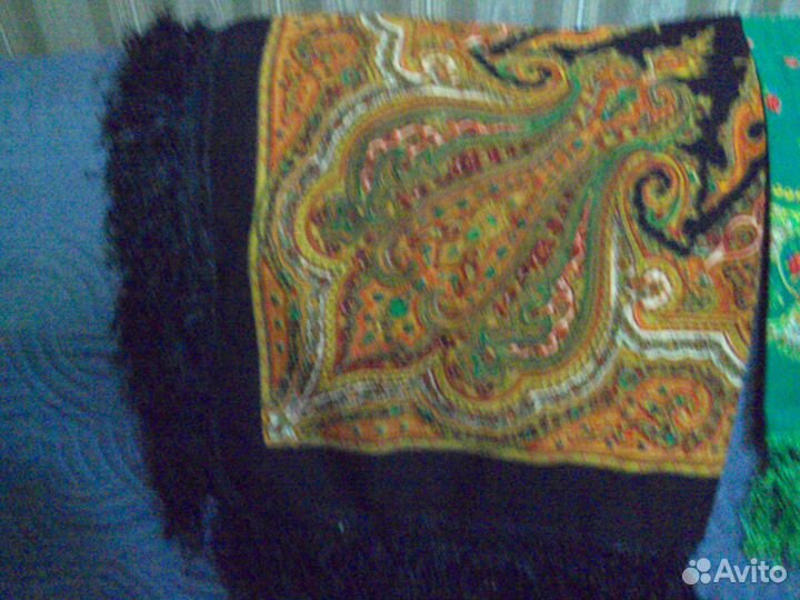 Платок шаль с кистями