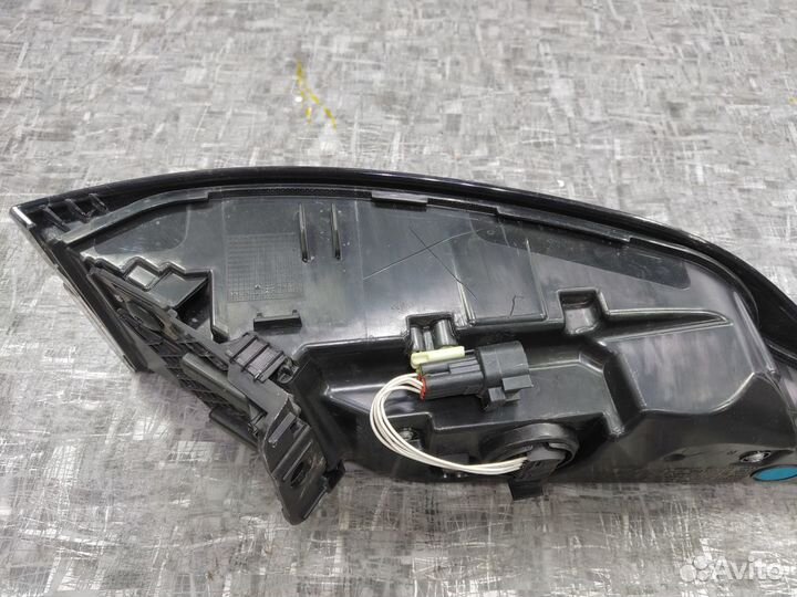 Задний правый фонарь Range Rover Velar LR111106