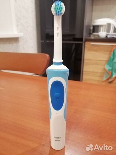Электронная зубная щетка