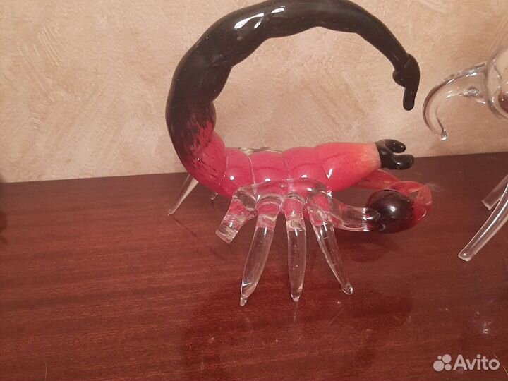 Статуэтки из стекла