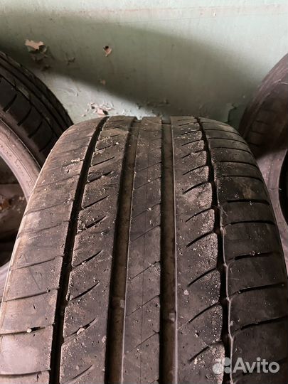 Michelin Primacy HP 245/40 R17