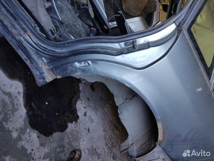 Крыло заднее левое Audi 100 седан 2.3 AAR 1992