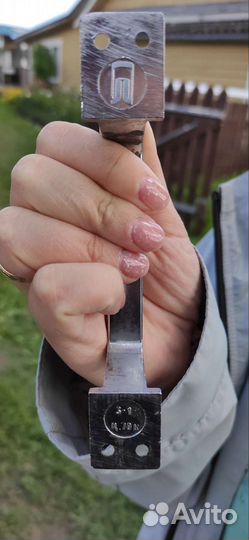 Дверная ручка (москвич-азлк)