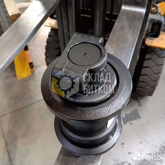 Каток опорный Volvo EC200