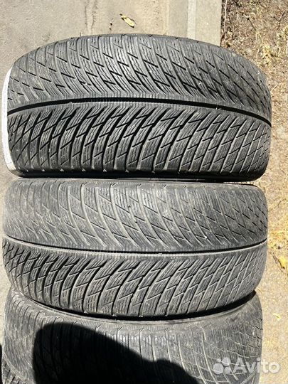 Michelin Pilot Alpin 5 245/40 R19 и 275/35 R19