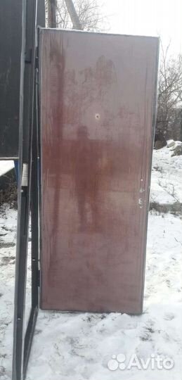 Двери входные металлические