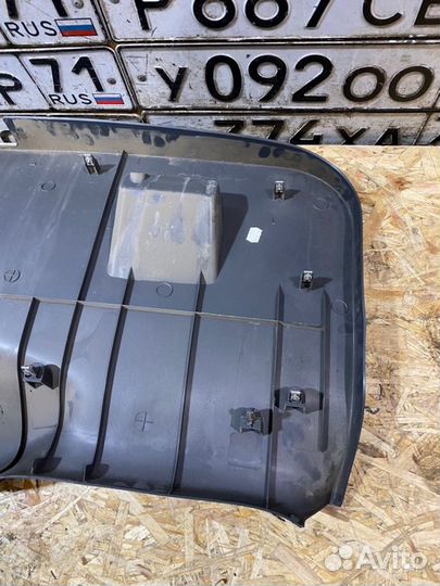 Обшивка крышки багажника Ford Focus универсал 1.8