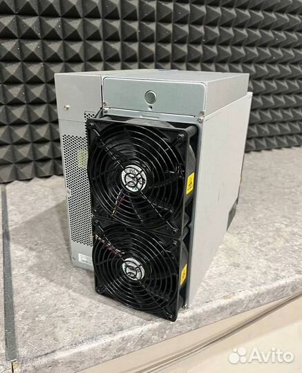 Асик Antminer L7 9050mhs