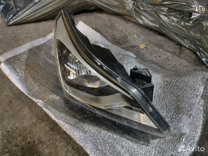 Фара передняя правая на hyundai solaris 1 рейстал
