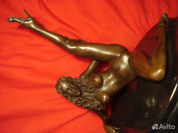 Эротика Амстердам Голландия Обнаженная Девушка 25