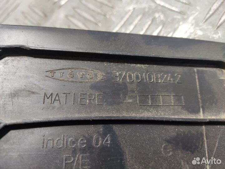 Крышка заднего фонаря Renault Megane 2 K4MD812 1.6