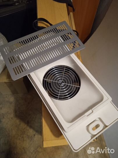 Вытяжка для маникюра встраиваемая