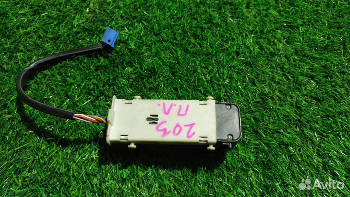 Блок упр. стеклоподъемниками Mercedes C-Class W203