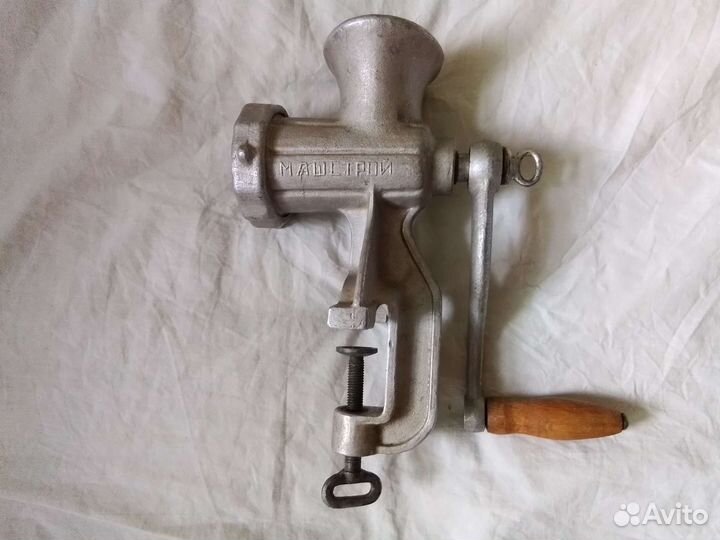 Мясорубка ручная СССР б/у аллюминиевая