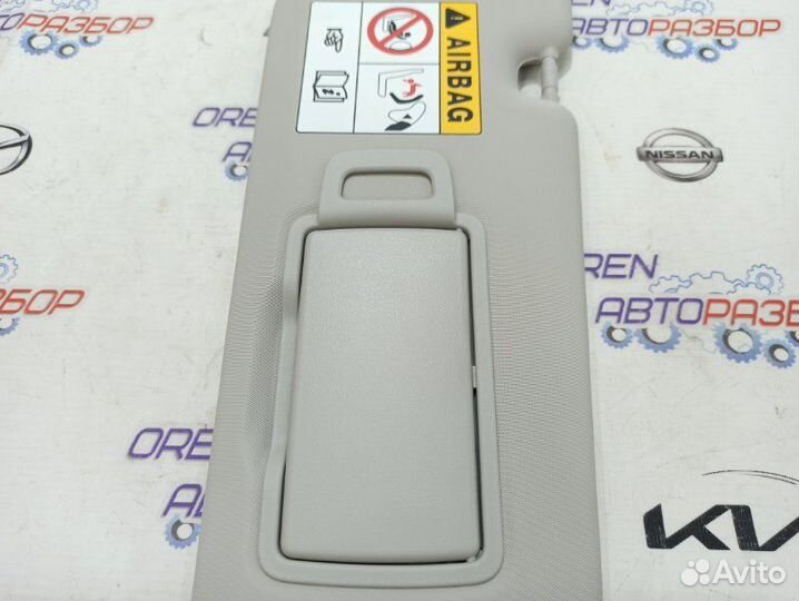 Козырек солнцезащитный правый Renault Arkana 1.6