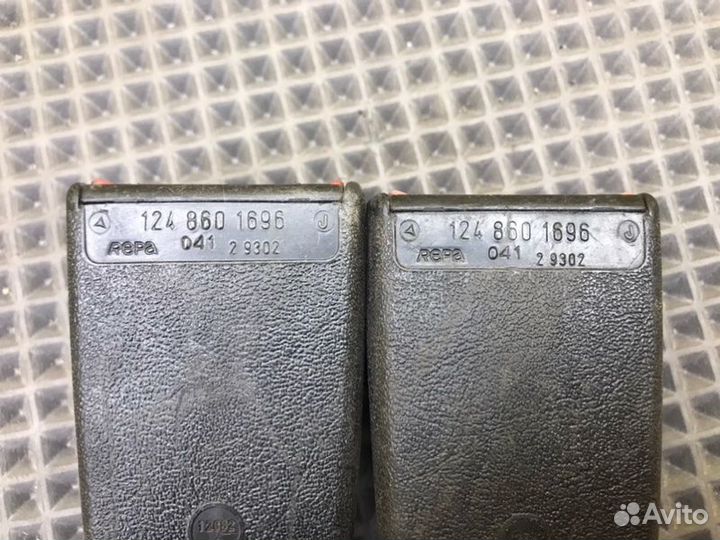 Ремень безопасности Mercedes-Benz E-Class W124