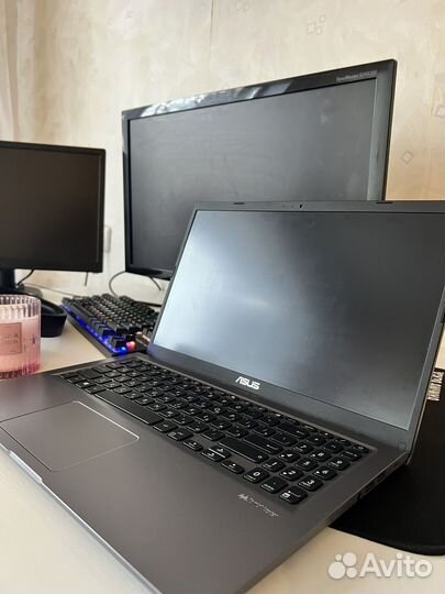 Топовый ноутбук Asus