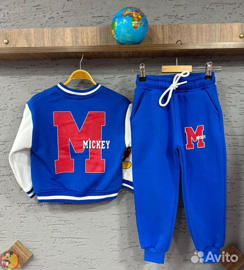 Спортивный костюм