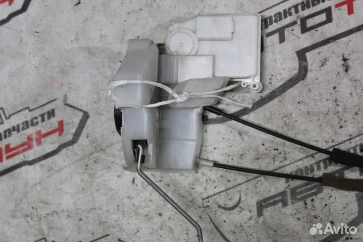 Замок двери mazda MPV LY3P F L