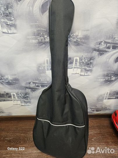 Акустическая гитара