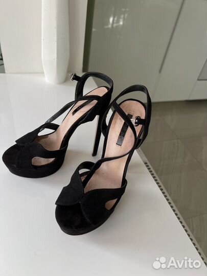 Босоножки Lost Ink