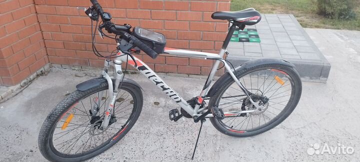 Велосипед десна 2710