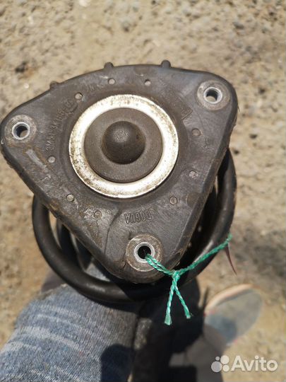 Амортизатор передний левый Volvo V50