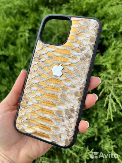 Чехол на айфон и самсунг из крокодила и питона