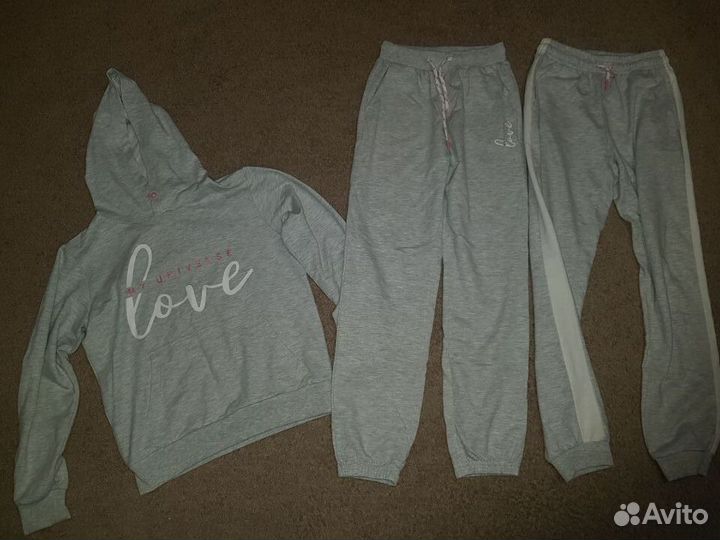 Одежда для девочки 146см