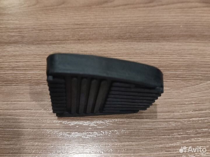 Накладка на педаль тормоза Toyota