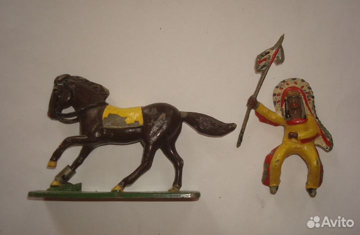 Пираты,ковбои и конный индеец. Польша