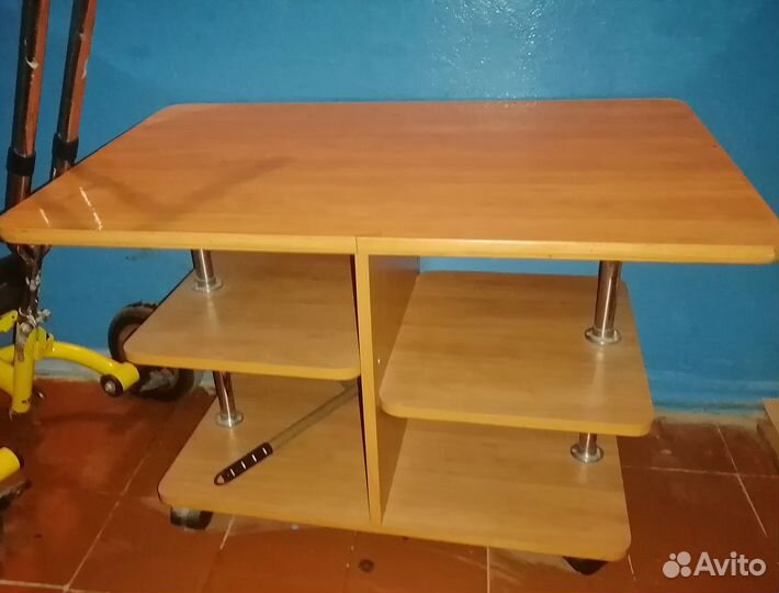 Журнальный стол