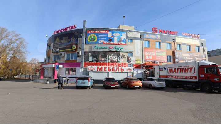 Торговая площадь, 700 м² без комиссии